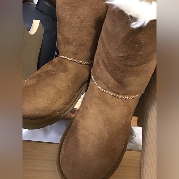 UGG Classic Brown Suede Winter Boots - Picture 8 of 9